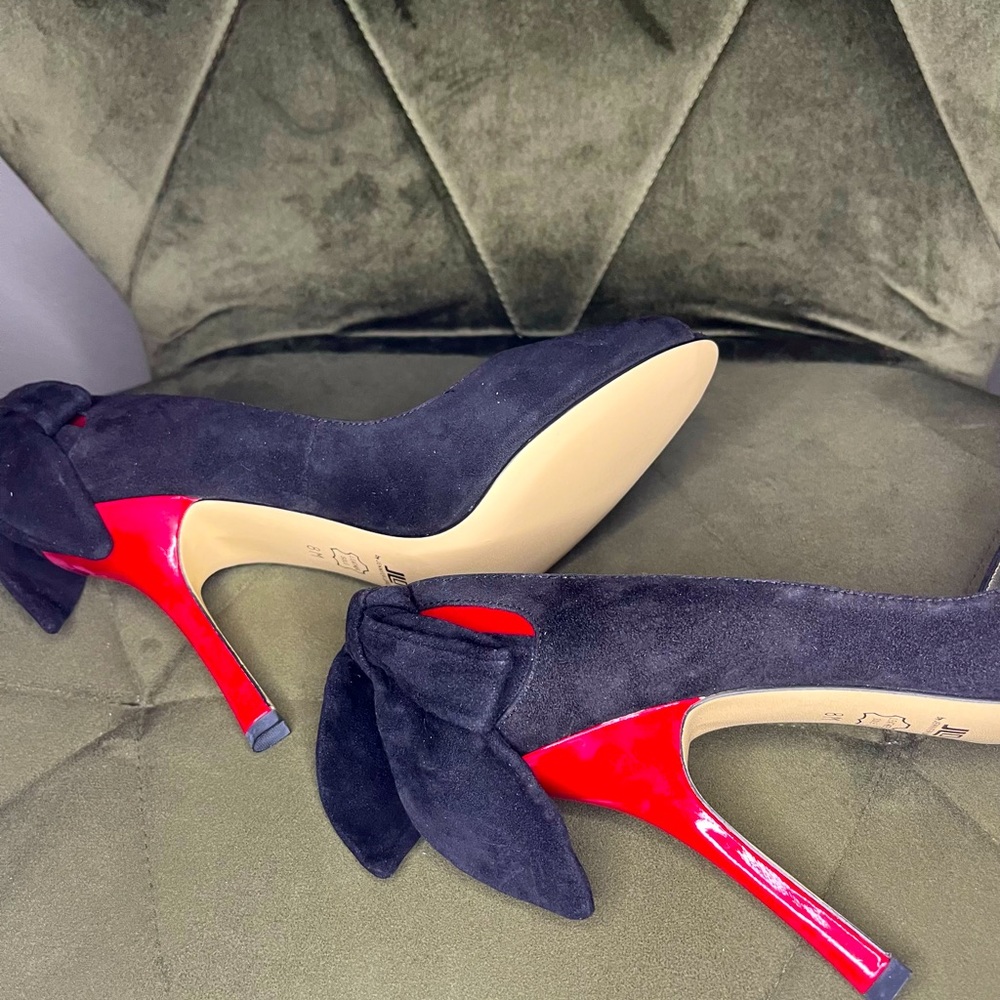 Jennifer Lopez heels Brand-new